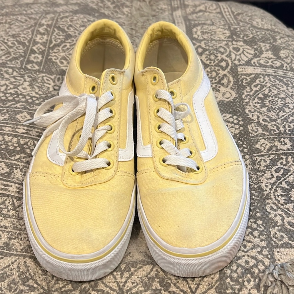 Vans sneaker shoes